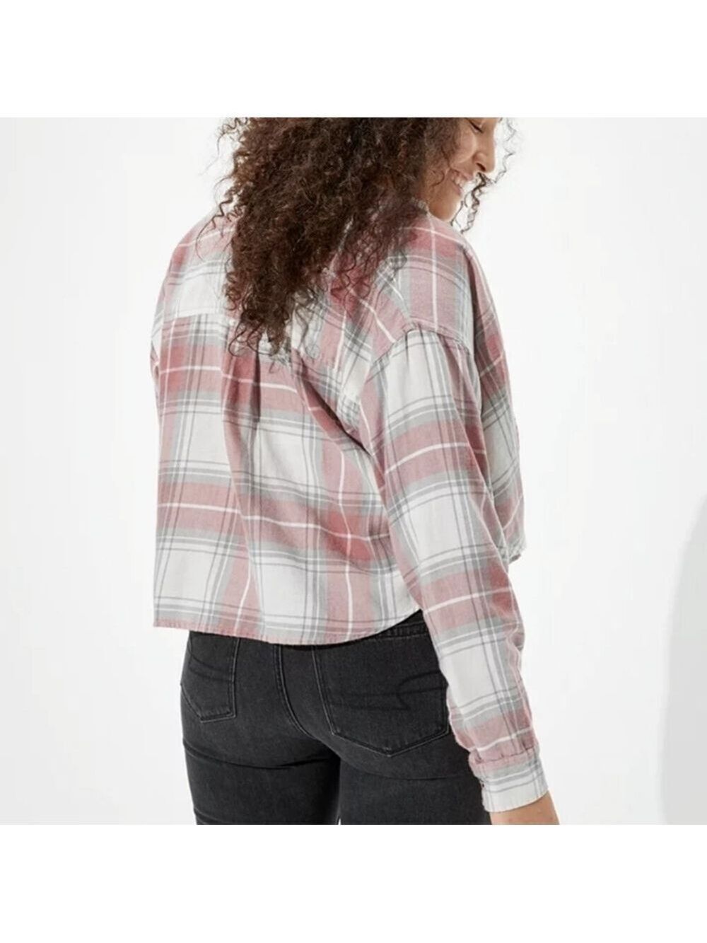 American Eagle Plaid Cropped Button Up Shirt Muted Red Gray Size Medium - Picture 3 of 14